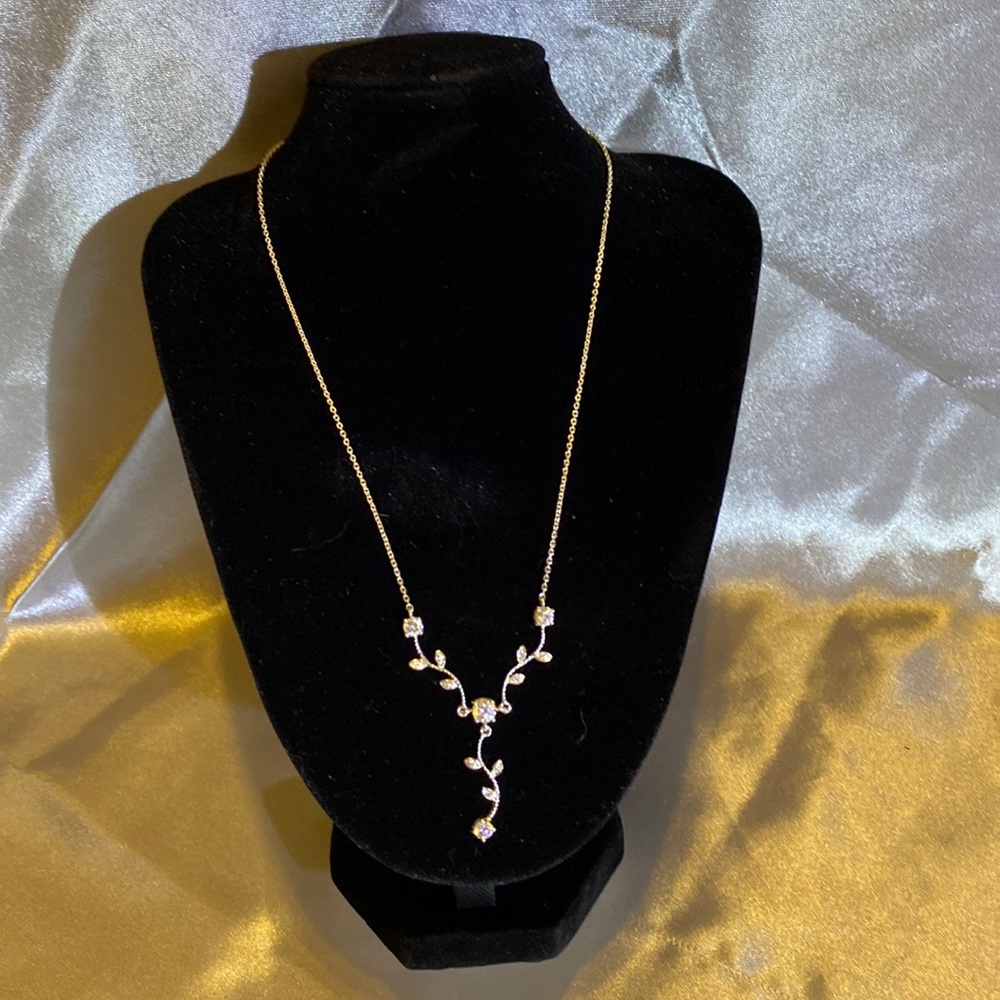 Beautiful stirling silver and crystal leaf design necklace.